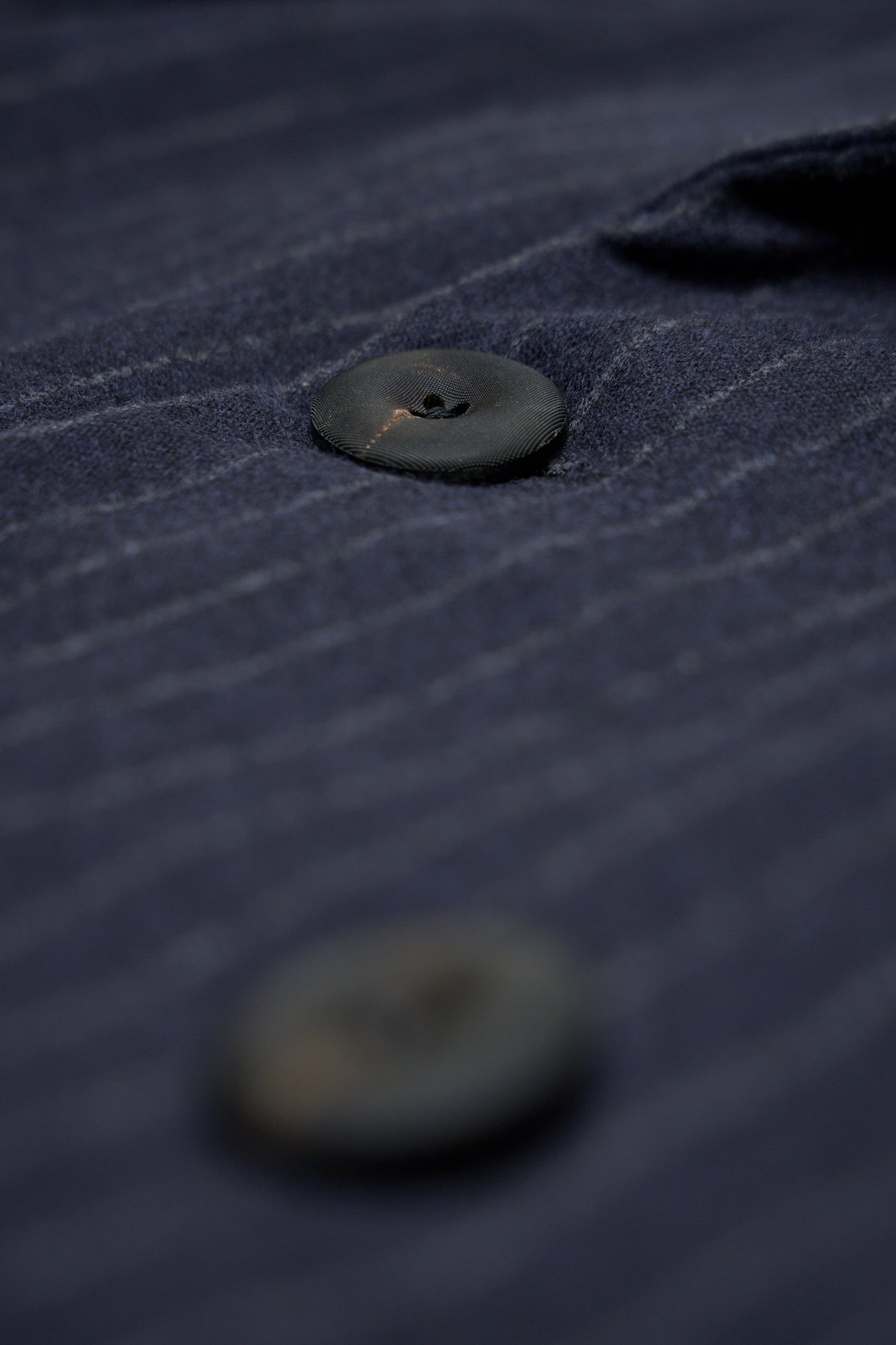 EV8J10 Handgemachte längliche Zweireiher-Jacke mit 6 Knöpfen und doppeltem Schlitz