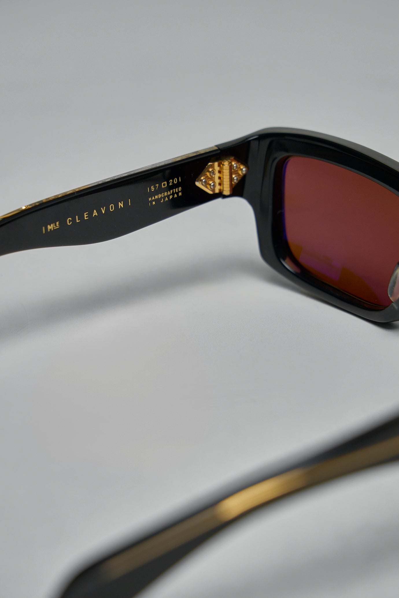 JMMVNX-11D Cleavon 57, Eclipse 2, Siena CR39, Dunkelgold