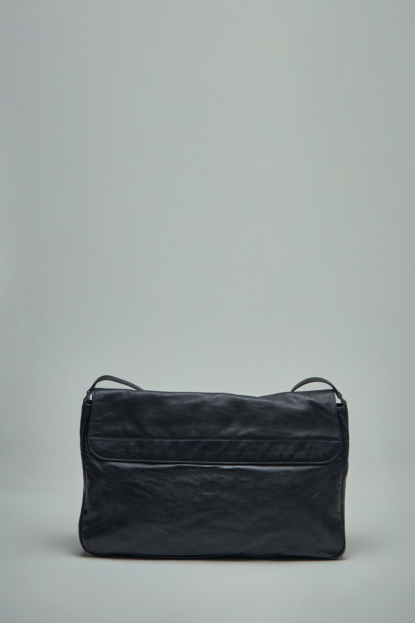 Grungy Medium Messenger Bag