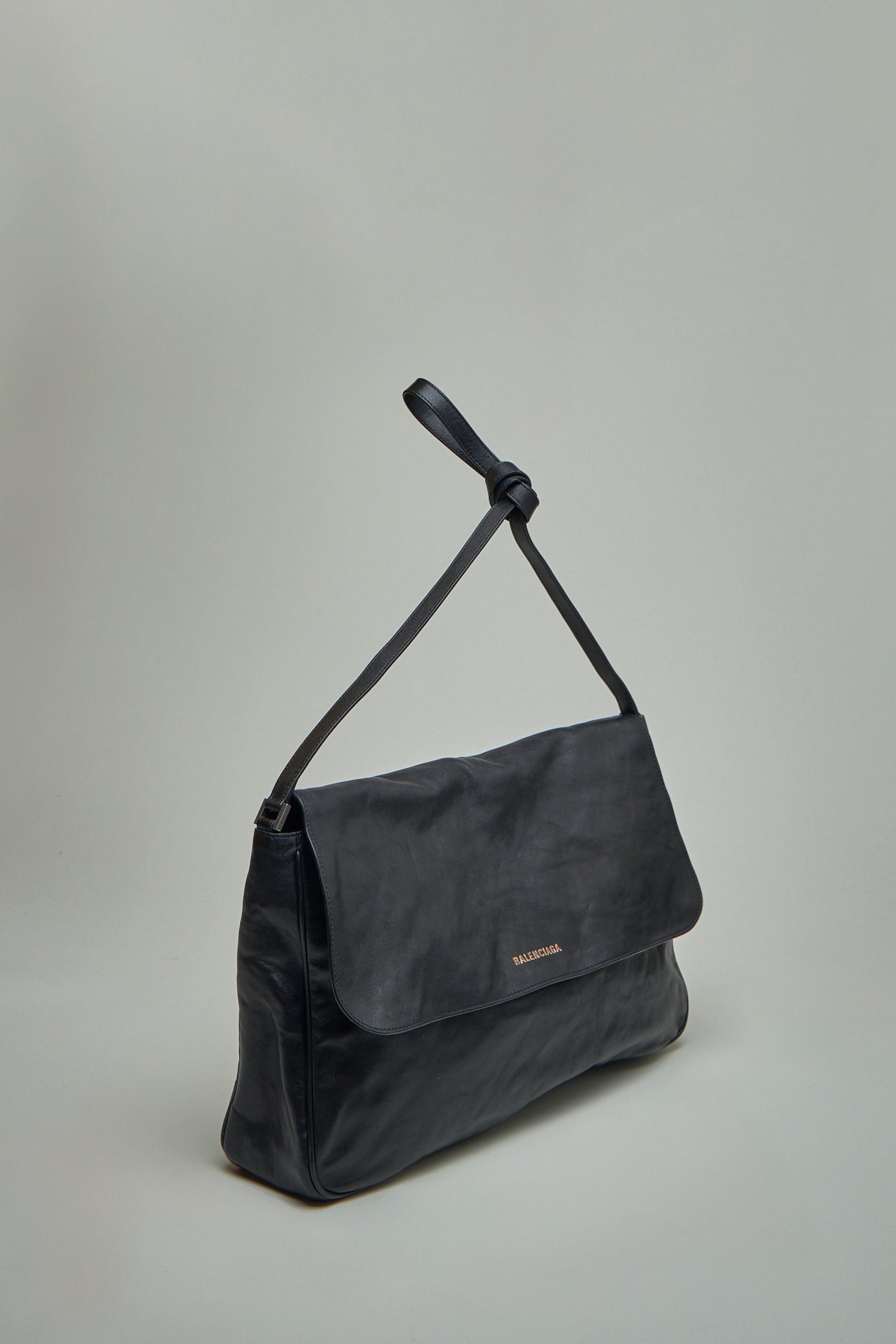 Grungy Medium Messenger Bag