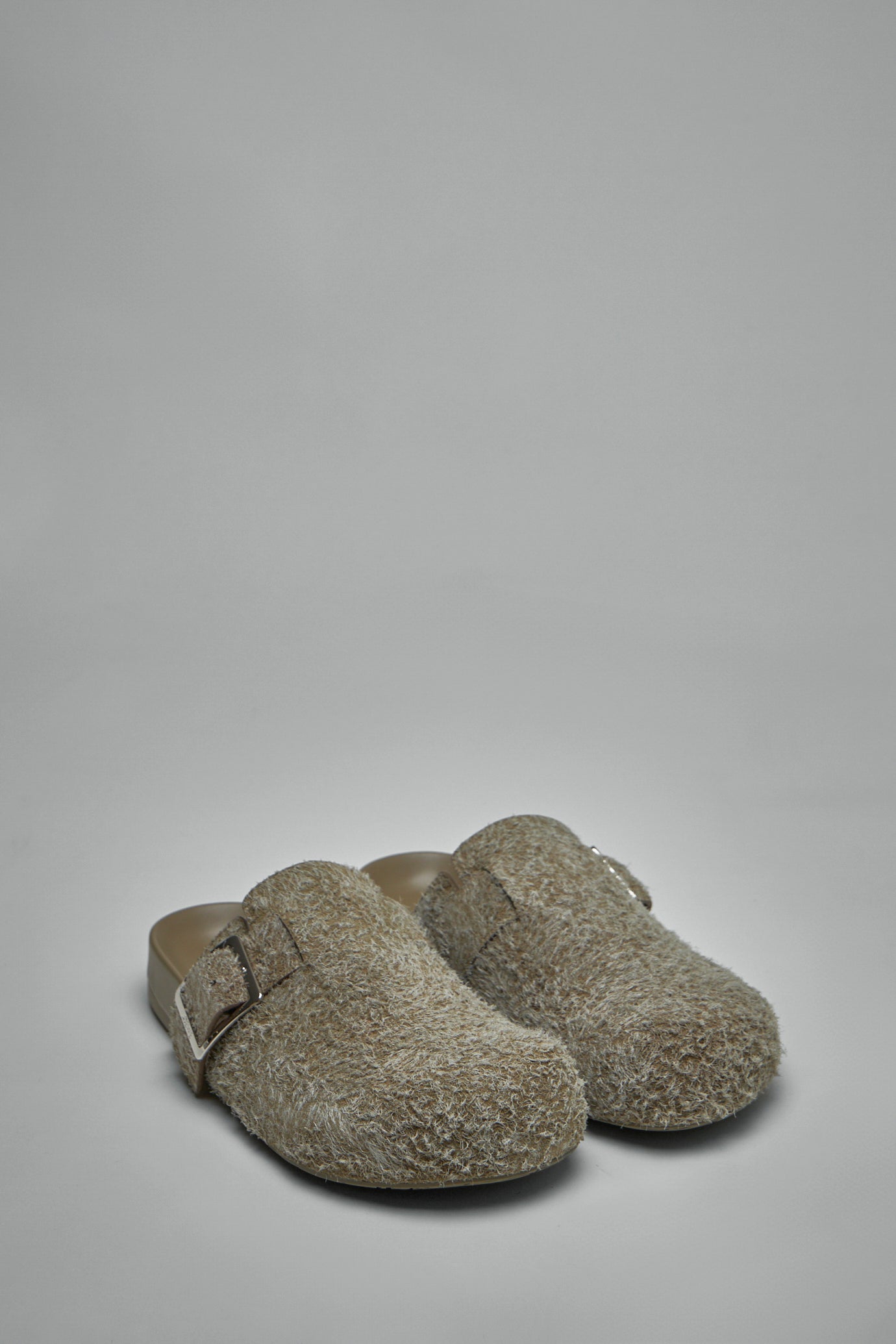 Pantoletten mit Schnalle von Ease