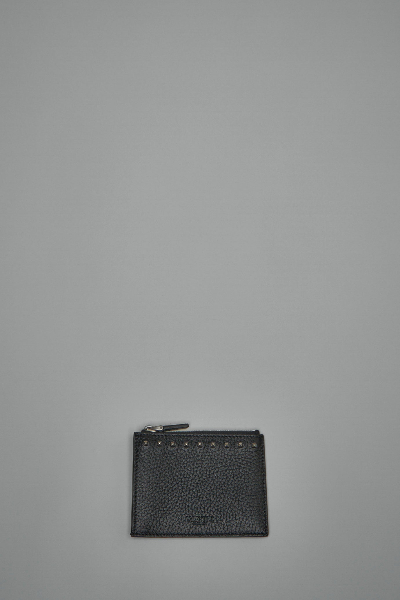 Rockstud Wallet in Grainy Calfskin
