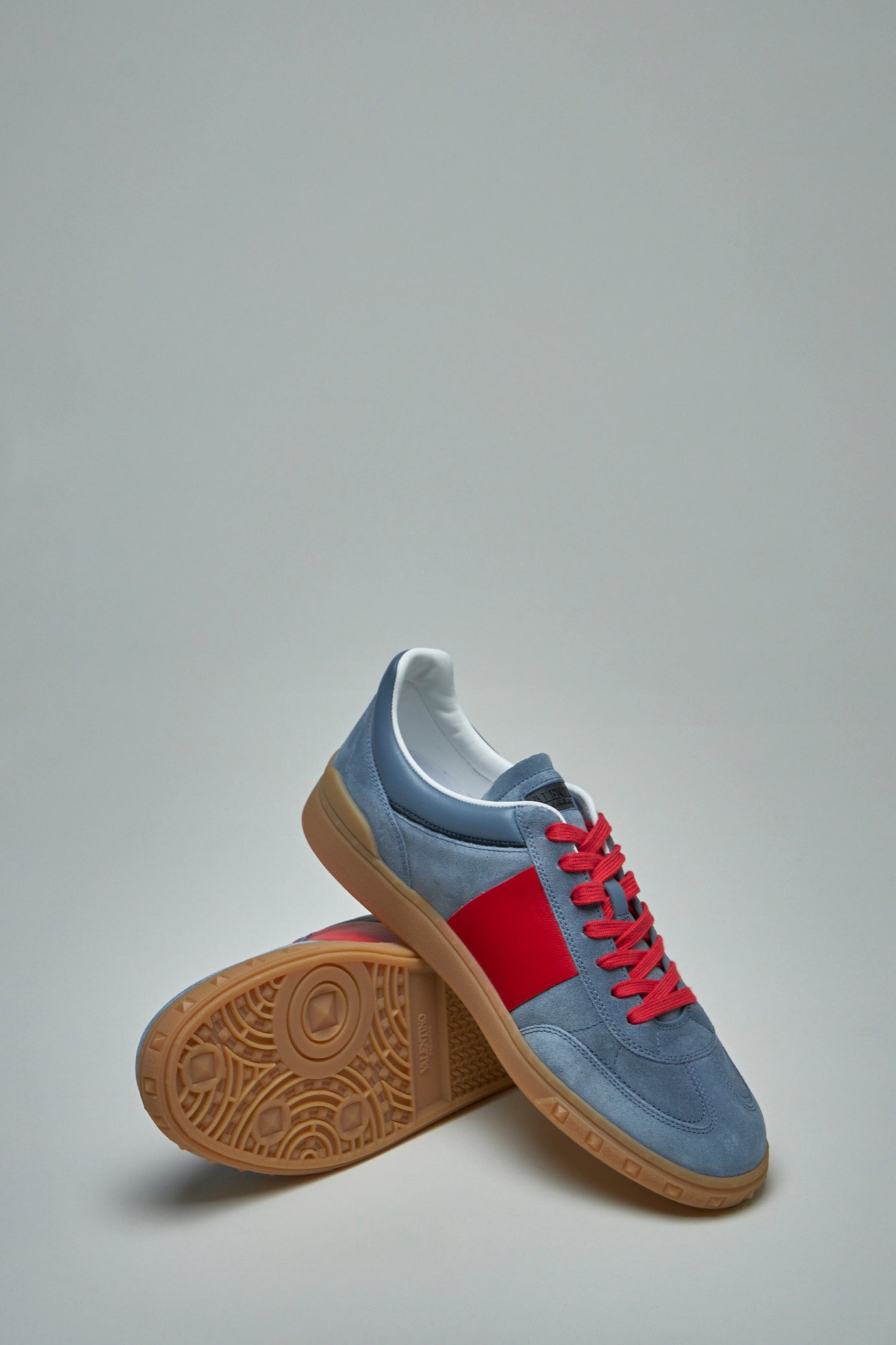 Upvillage Low Top Trainer