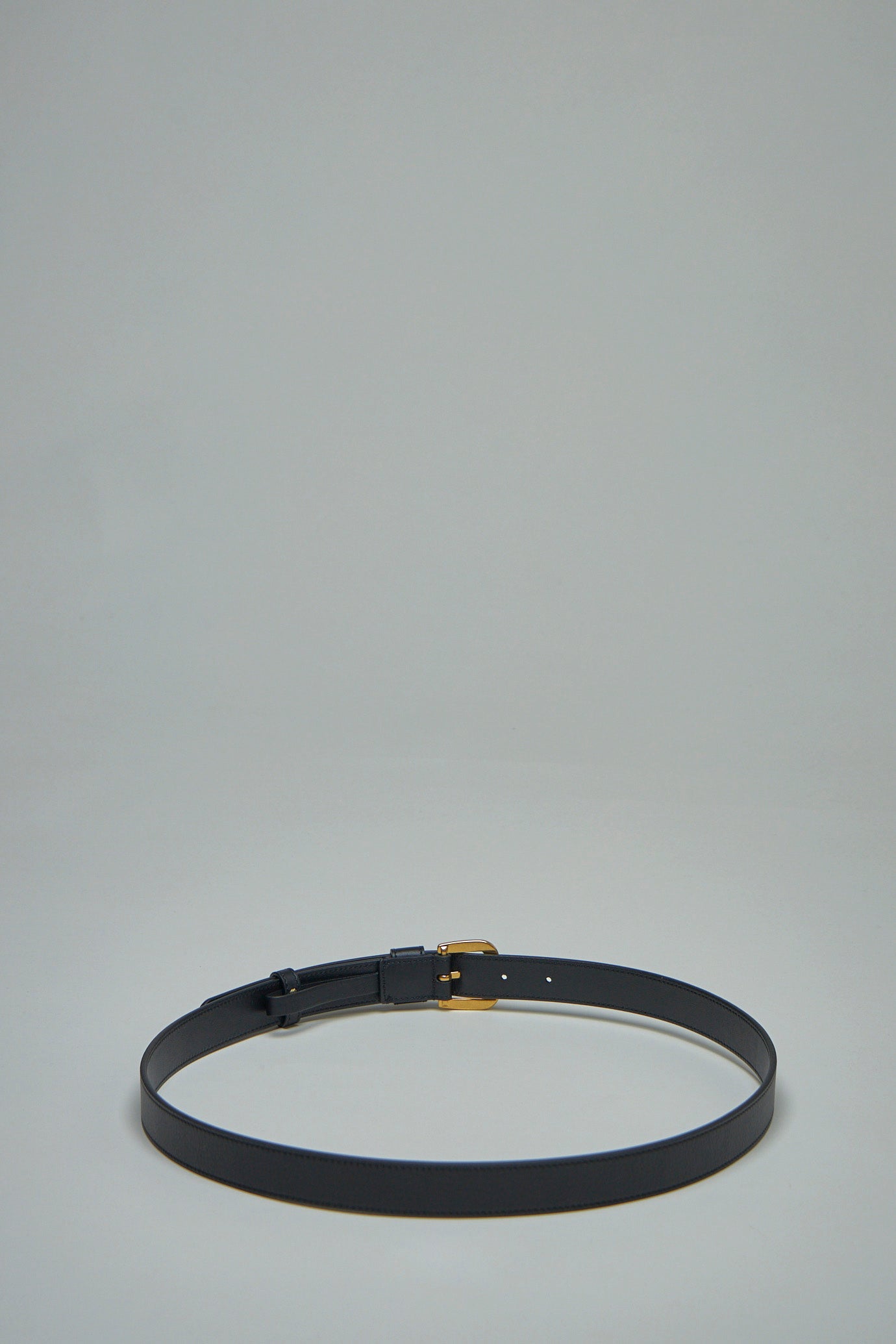 V-Logo Signature Belt in Shiny Calfskin