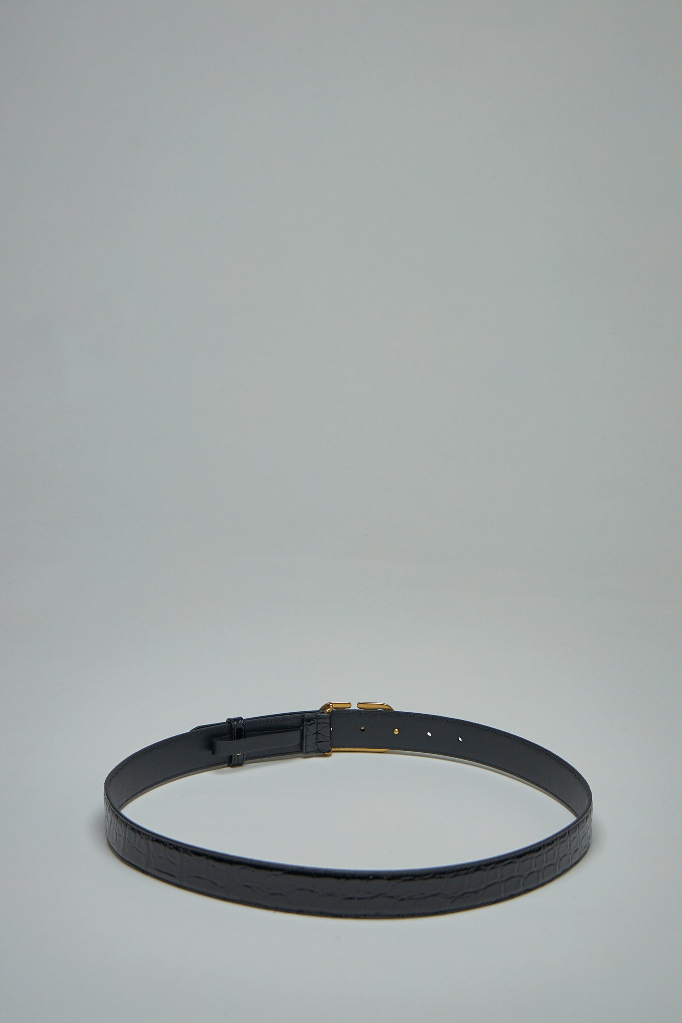 V-Logo Signature Crocodile Belt