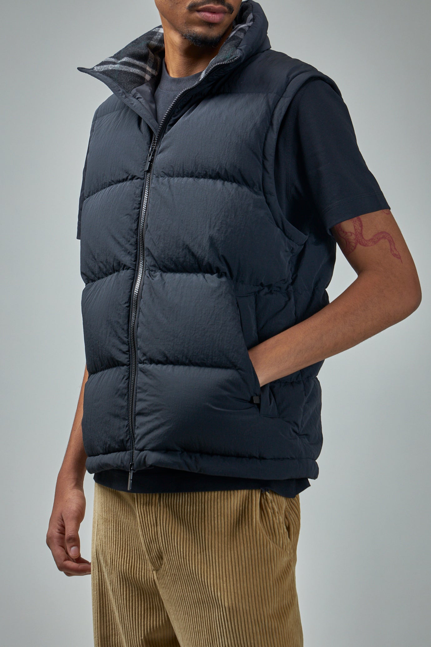 Detachable Sleeve Nylon Puffer Jacket