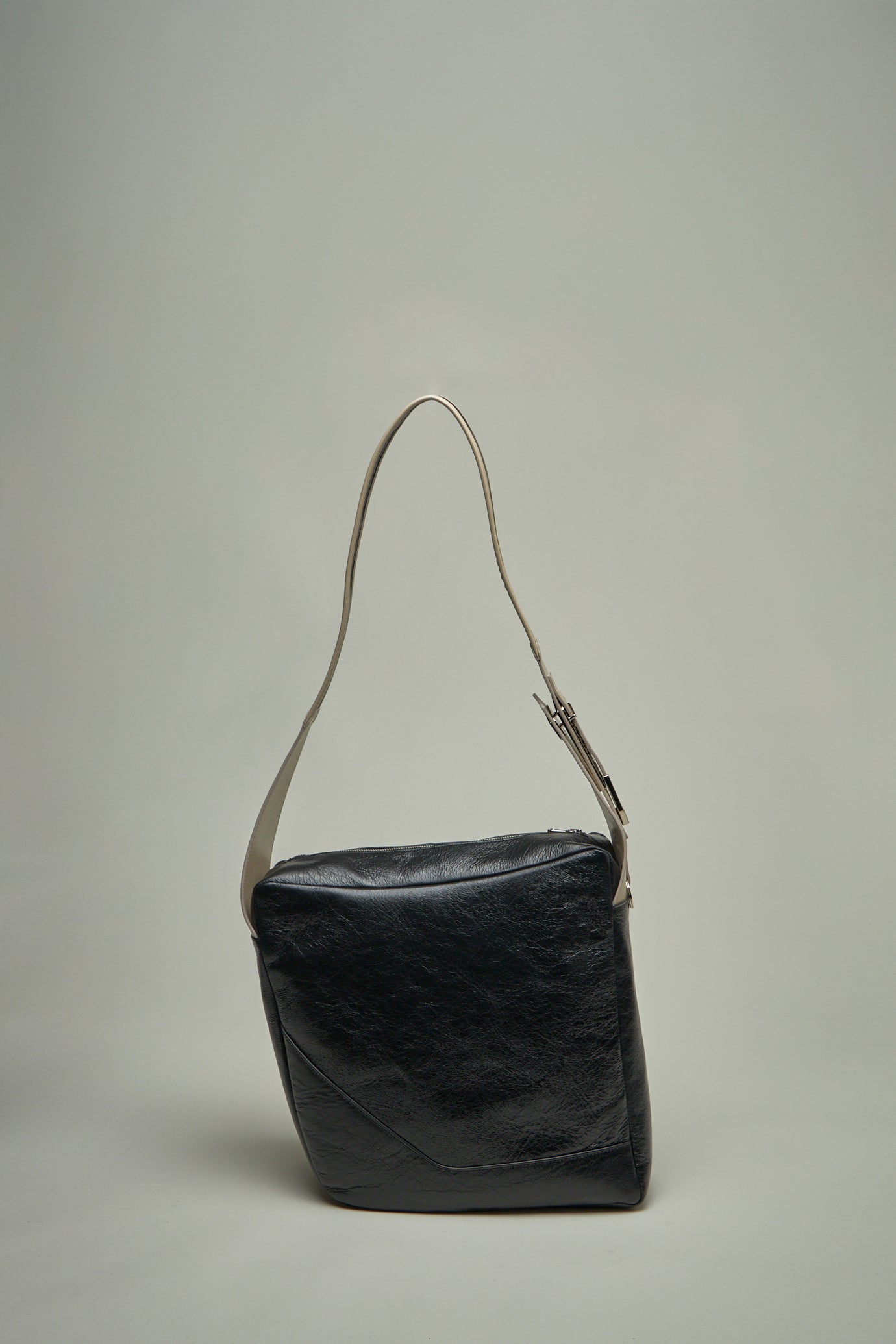 Deultum Leather Bag