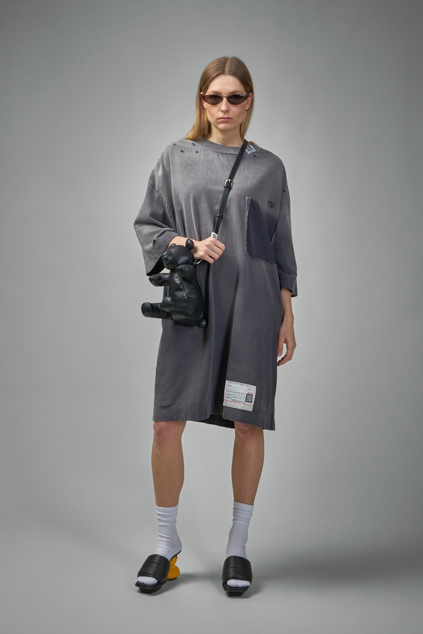 Sunfaded Huge Tee black