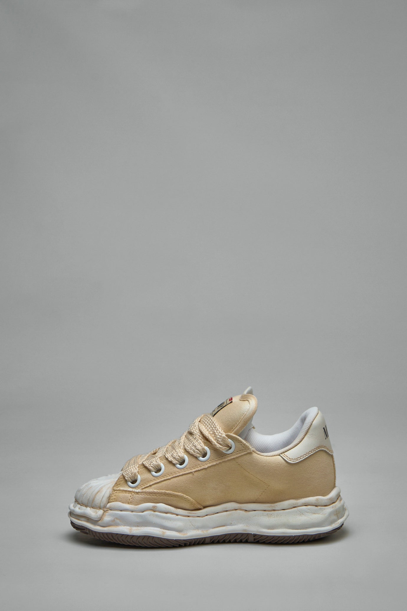 BLAKEY Puffer Low Top Sneaker