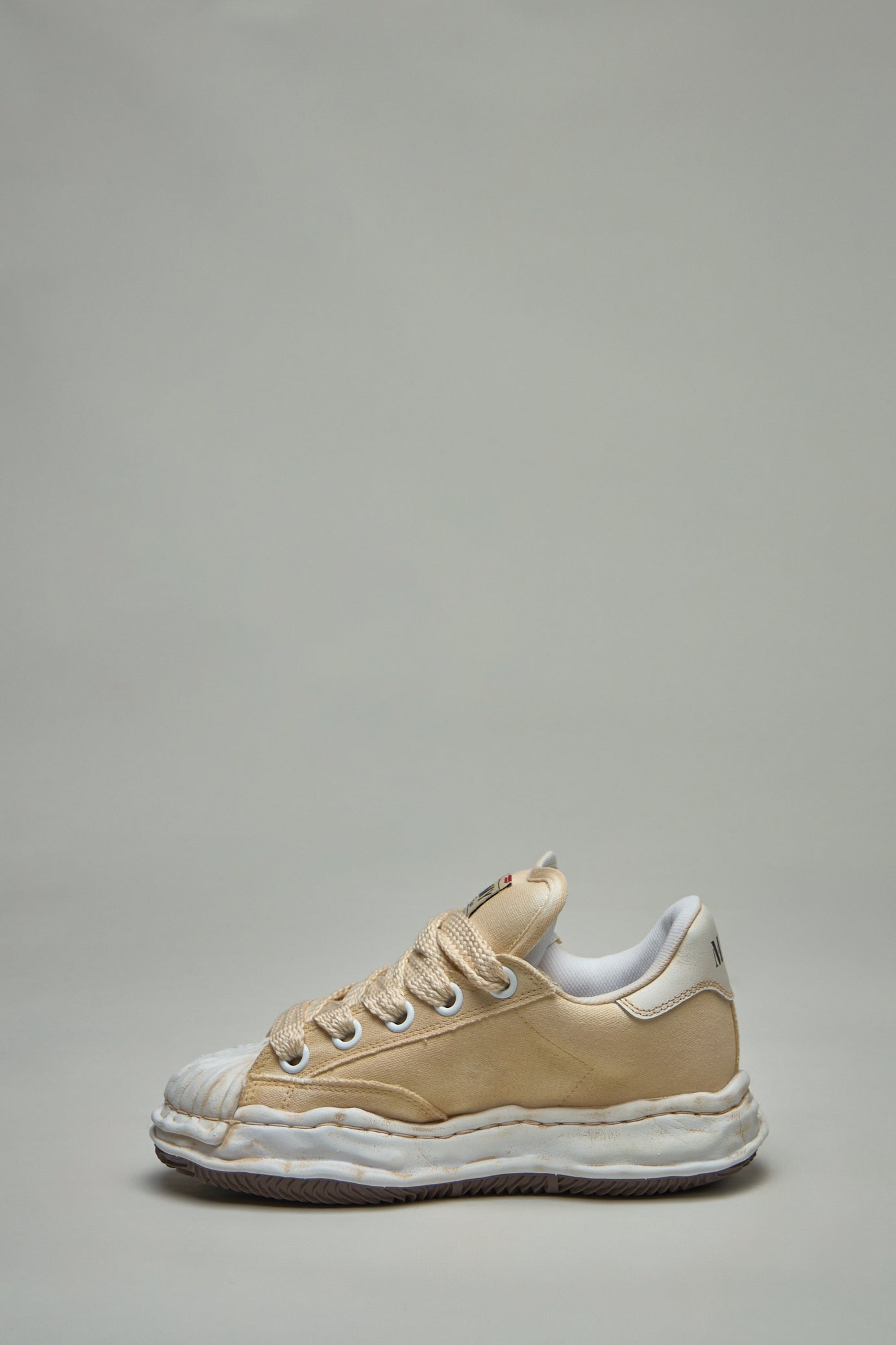 BLAKEY Puffer Low Top Sneaker