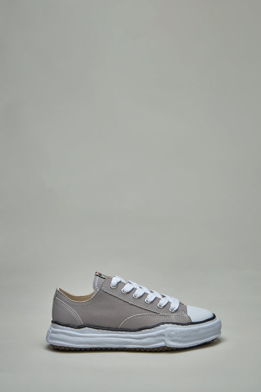 PETERSON Low Top Sneaker