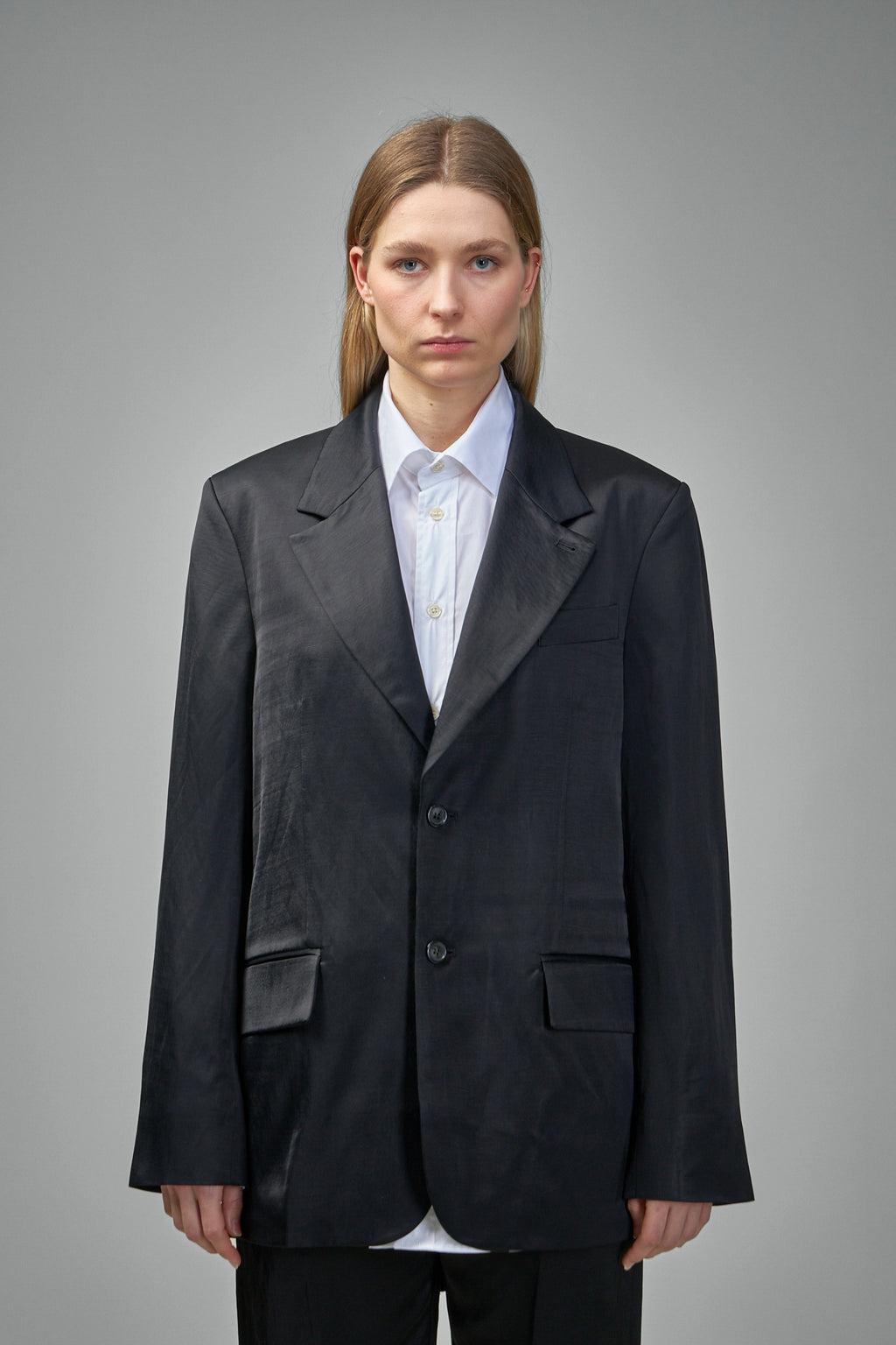 255161.15217 Cyrus Jacke aus schwarzem Satin