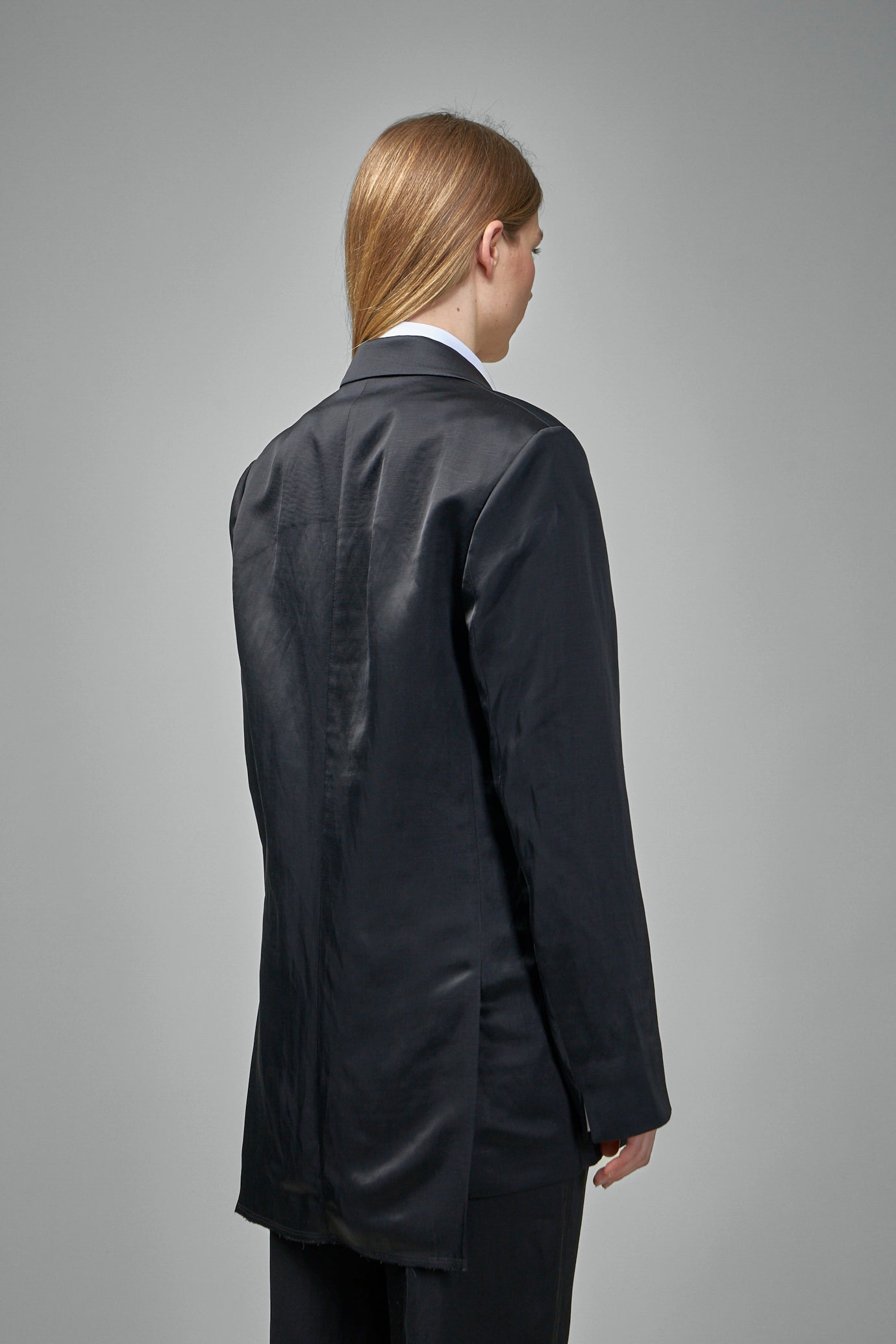 255161.15217 Cyrus Jacke aus schwarzem Satin