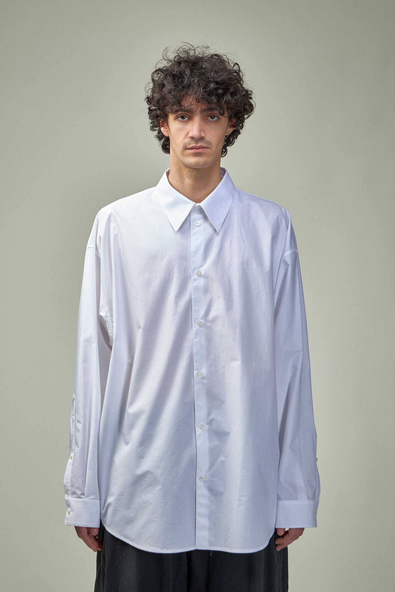 Minimal Oversized Shirt