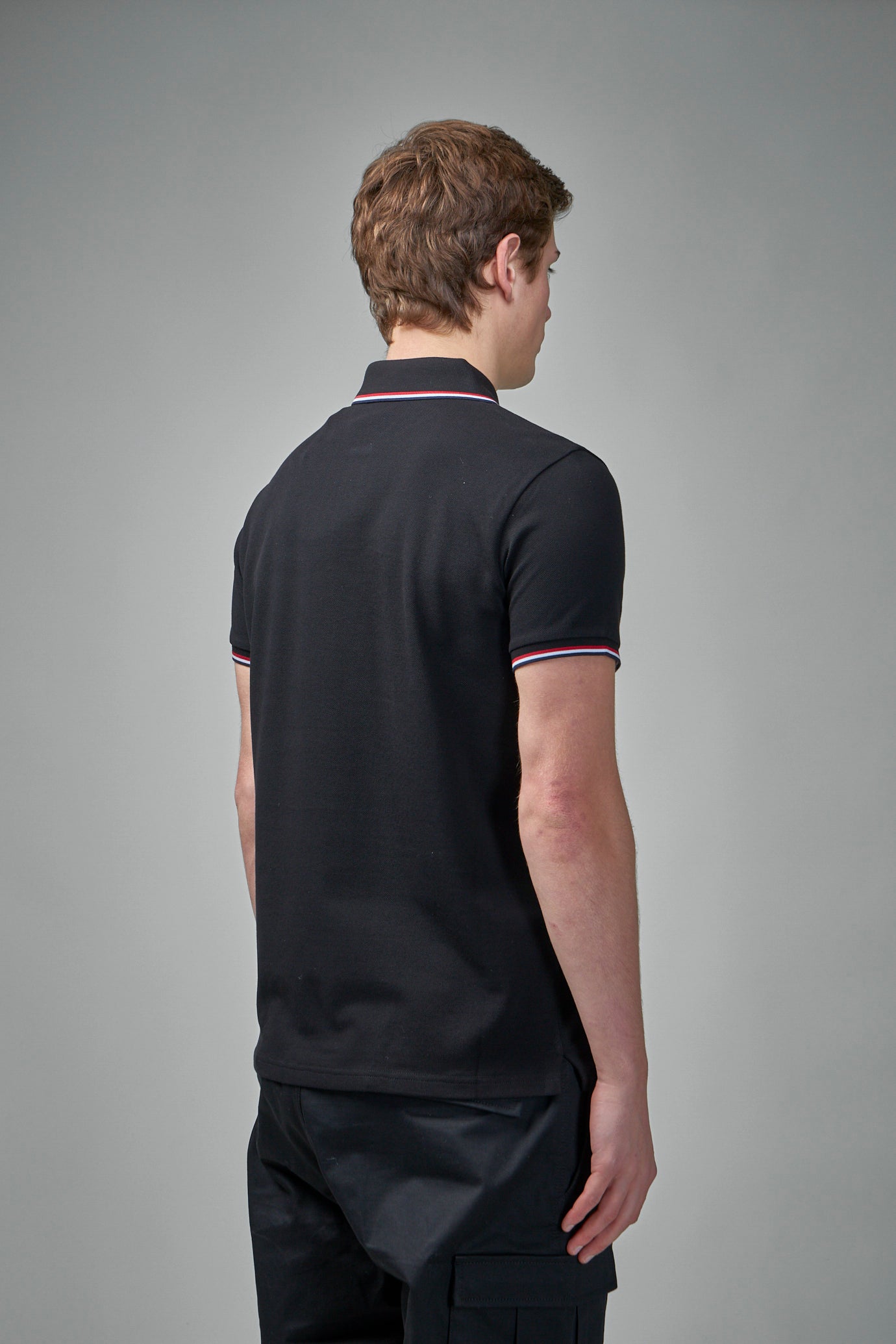 Poloshirt aus Baumwoll-Piqué mit dreifarbigem Besatz