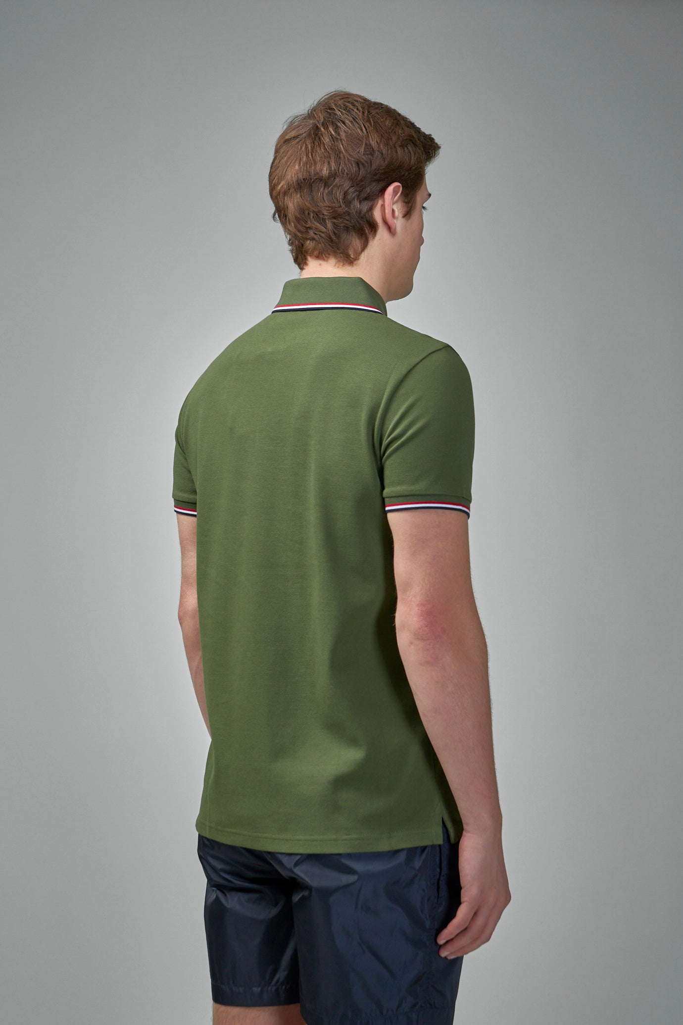 Poloshirt aus Baumwoll-Piqué mit dreifarbigem Besatz