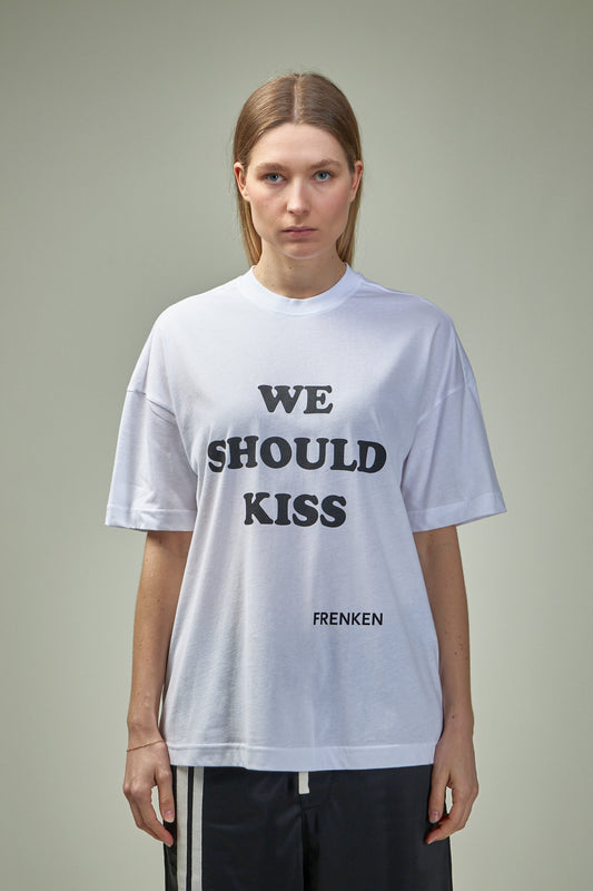 Tee We Should Kiss