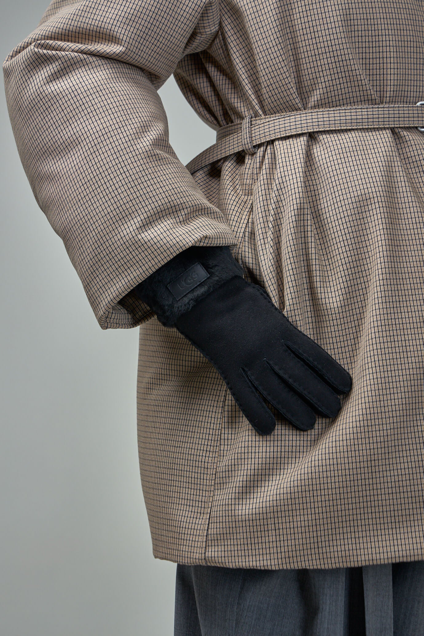 W Turn Cuff Glove