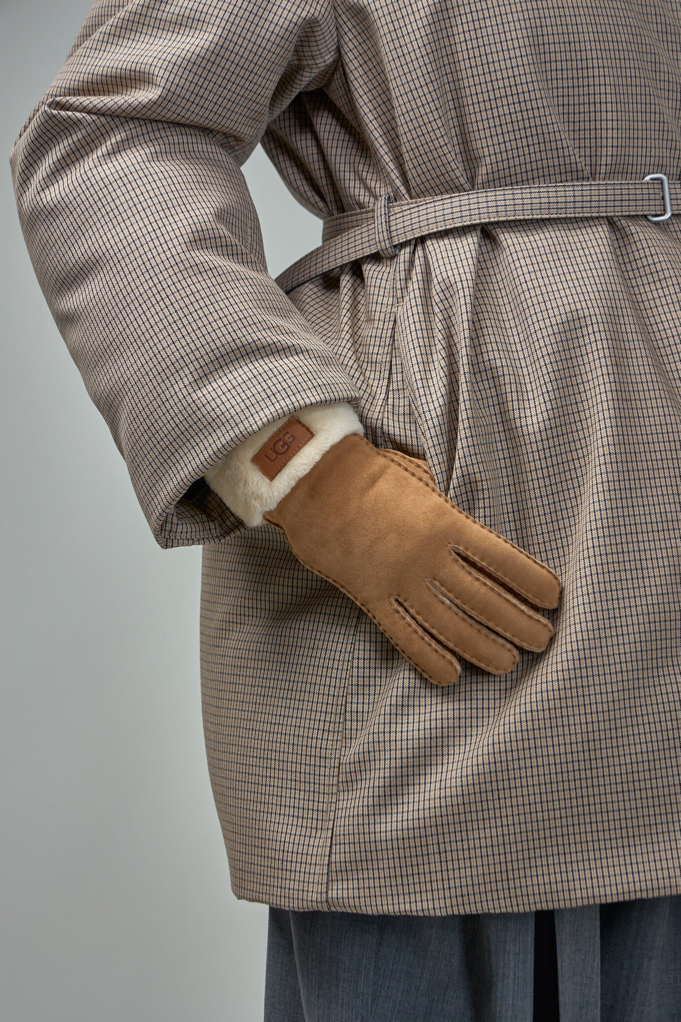 W Turn Cuff Glove