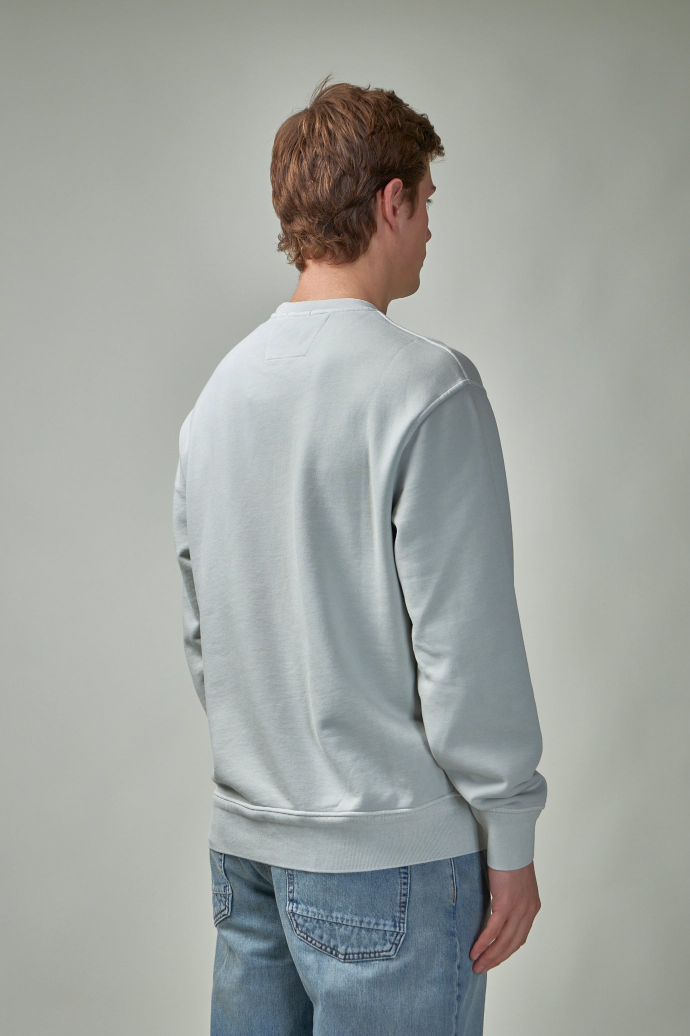 Diagonal Raised Fleece Crew Neck Lens Sweatshirt