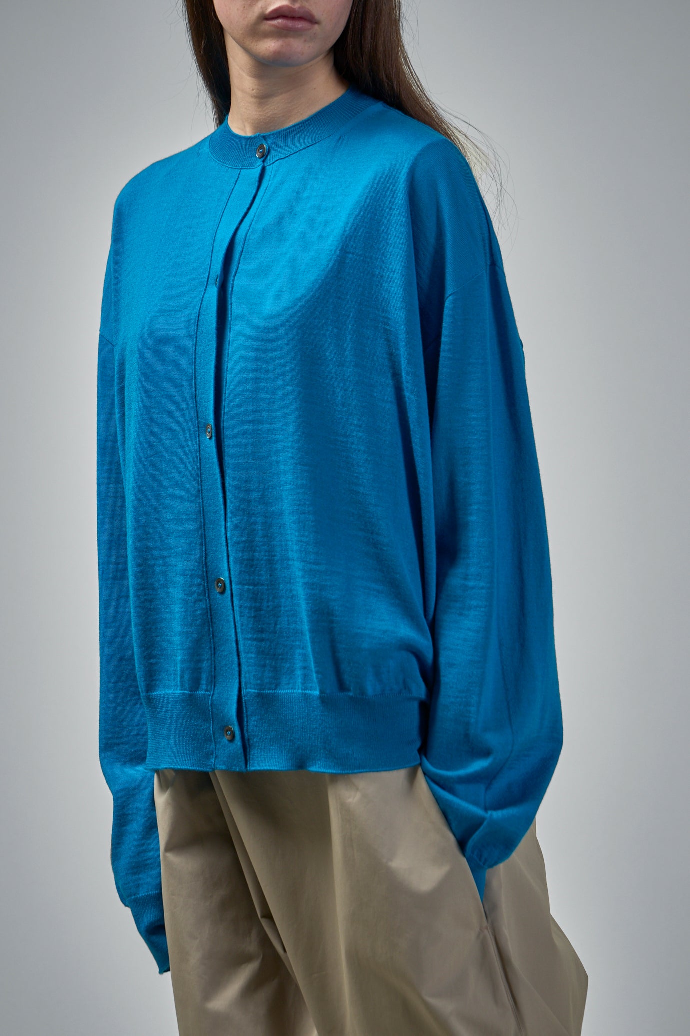 S25-MITO-YFROI-04 Kurzer Cardigan Merinos - Strickmeer