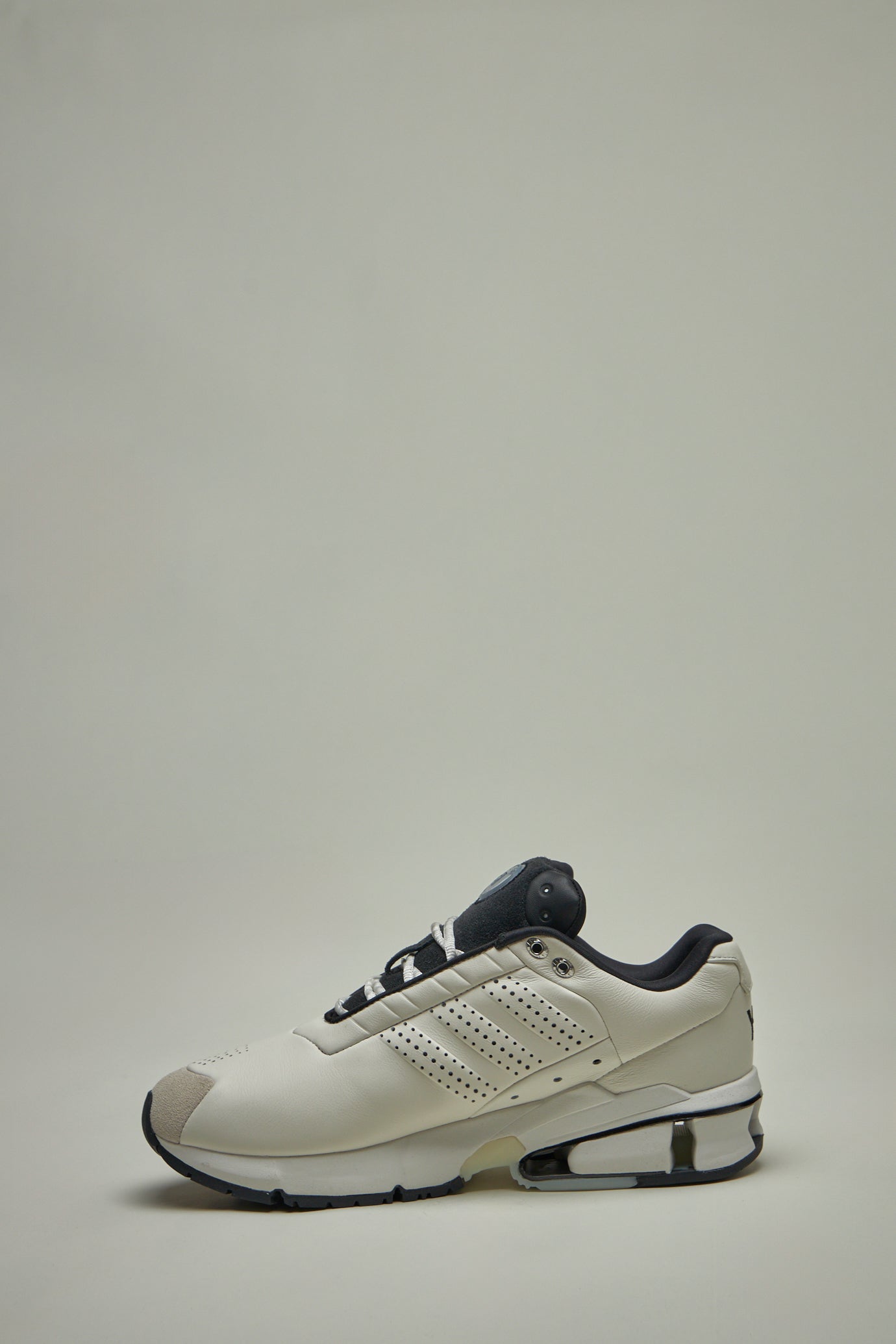 A3 Control Sneaker