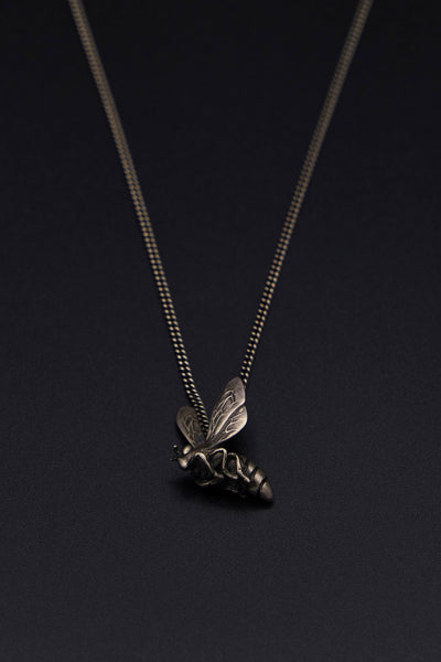 Fine Chain Bee