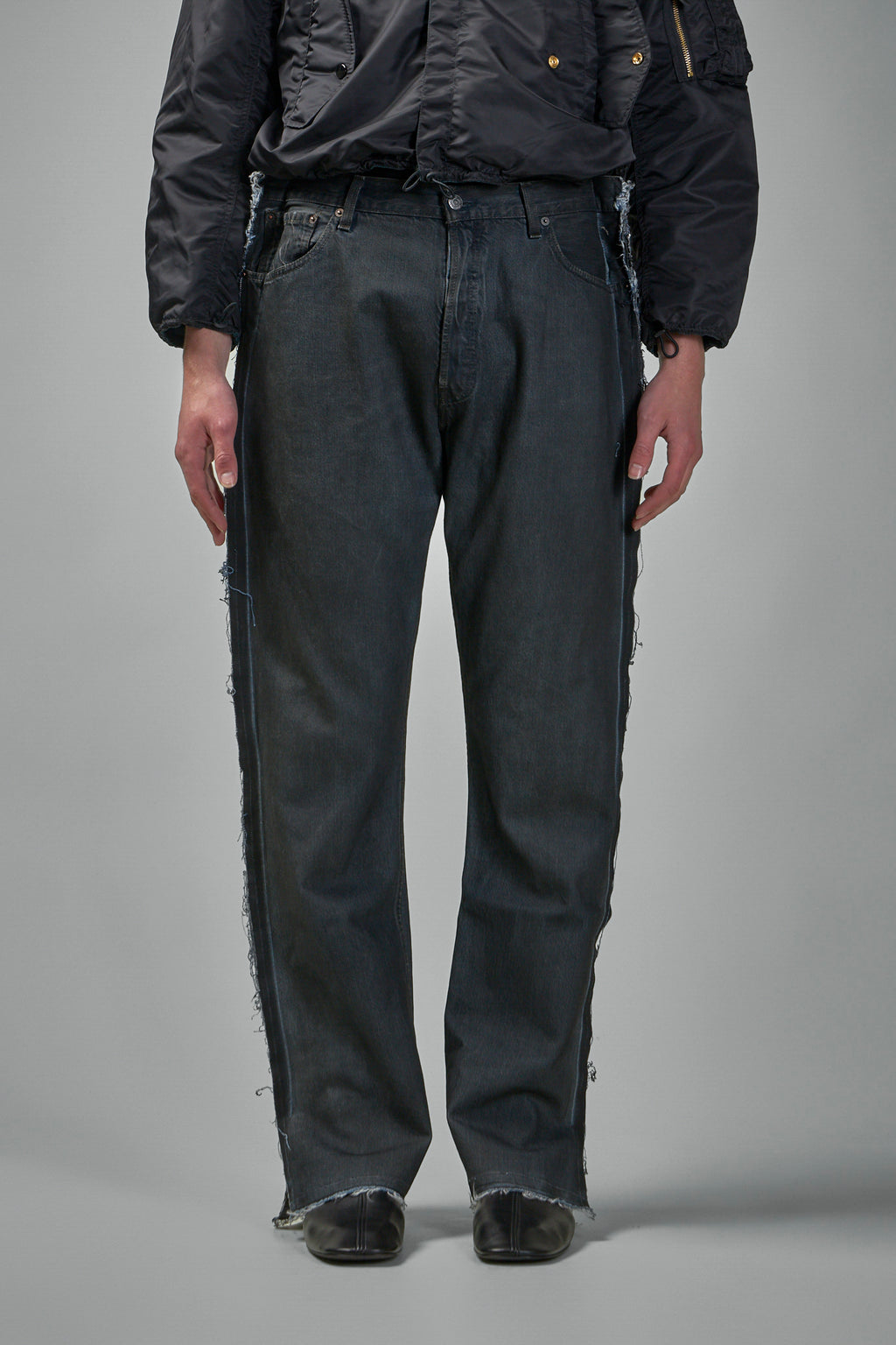 PT07DPA04USBL Überfärbter Outline Denim Denim Schwarz