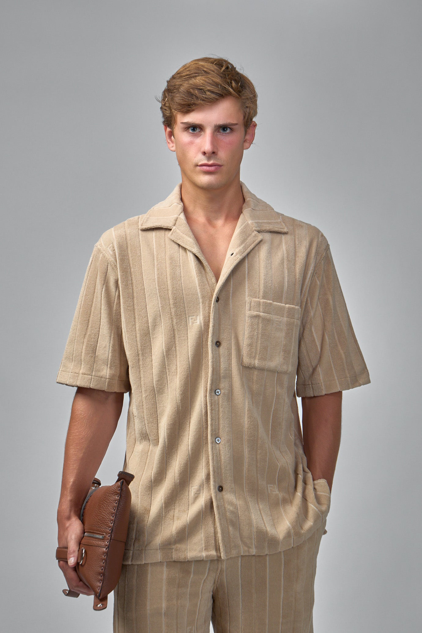 FY0936 ARYY F0U6K MT-Shirt/ Strickstoff savana