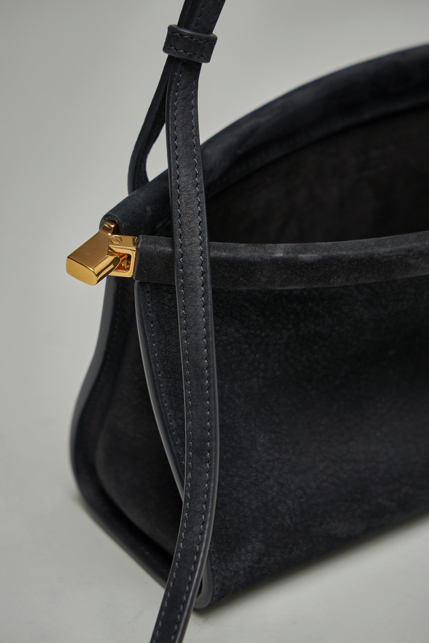 Le Click East West Small Bag in Leather