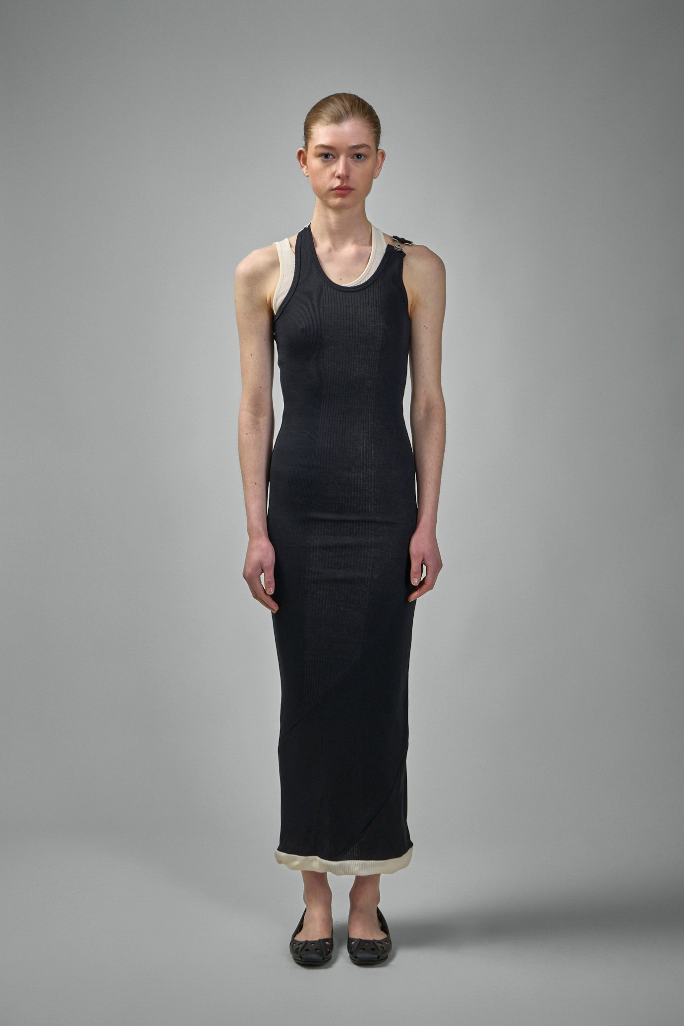 25/34-F-RO384-J092-0003 Baumwoll-Ripp-Geflecht-Doppellagiges ärmelloses Kleid 0003-ecru/schwarz