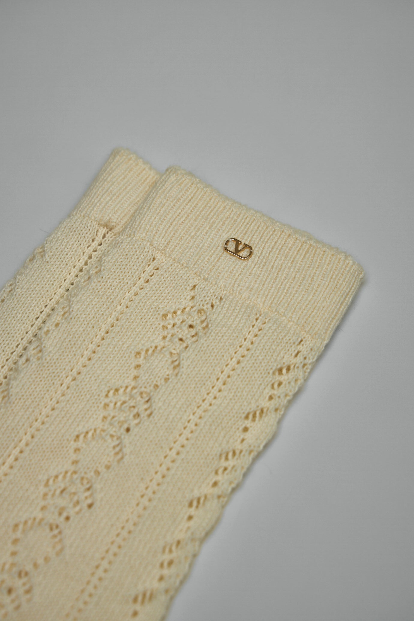 Perforated Cotton Socks with V-Logo