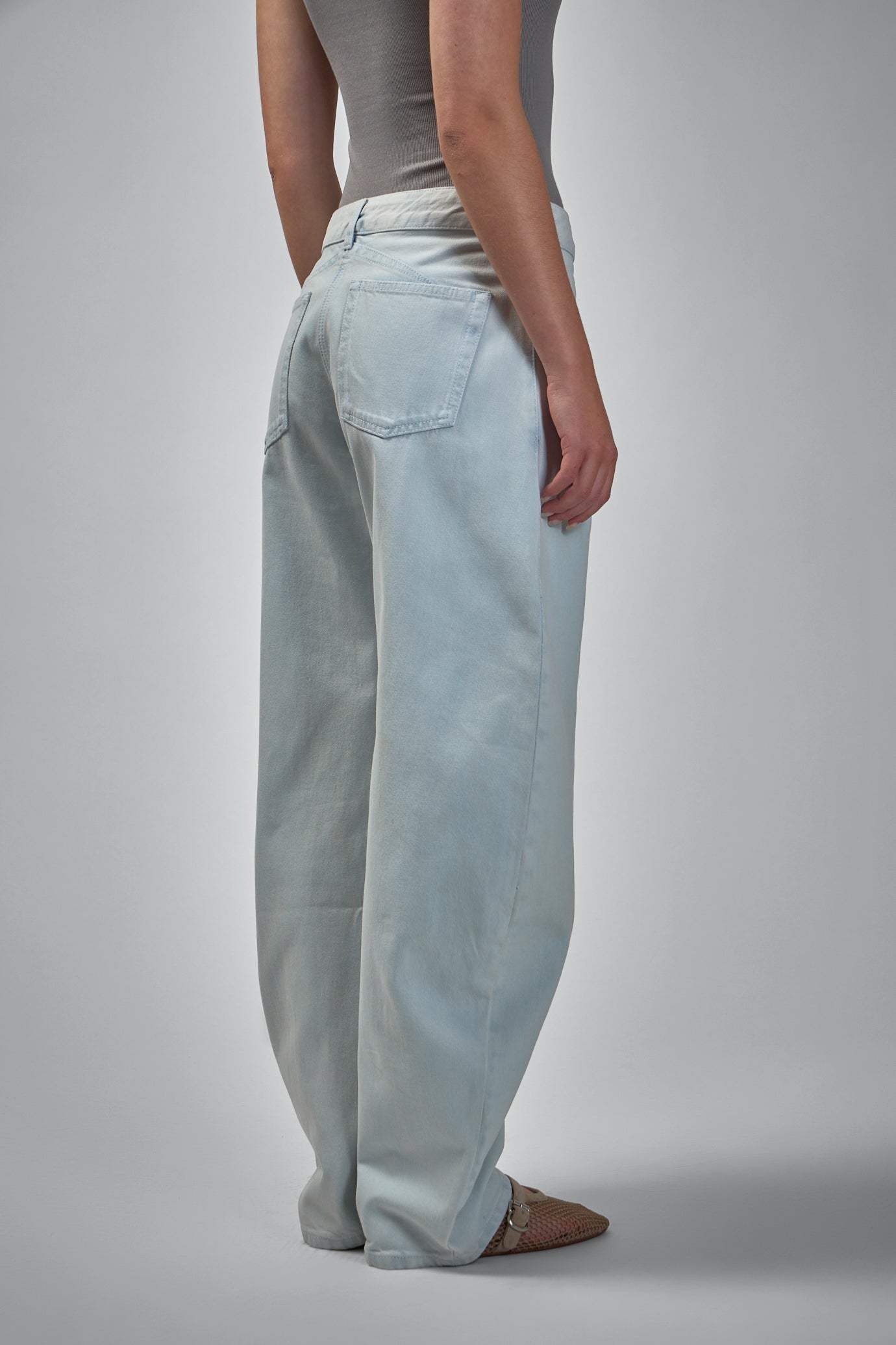 Low Waist Round Jeans