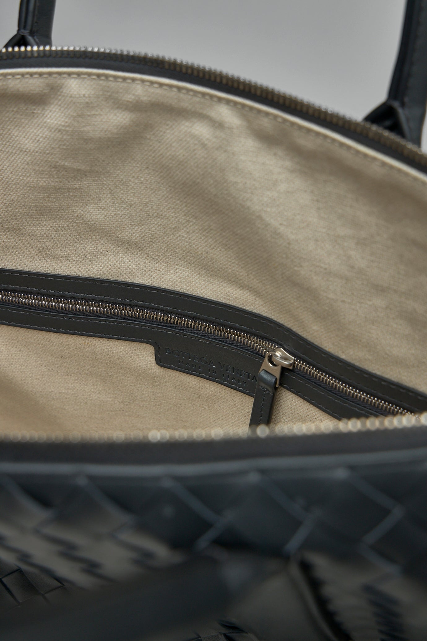 Intrecciato Zipped North-South Tote