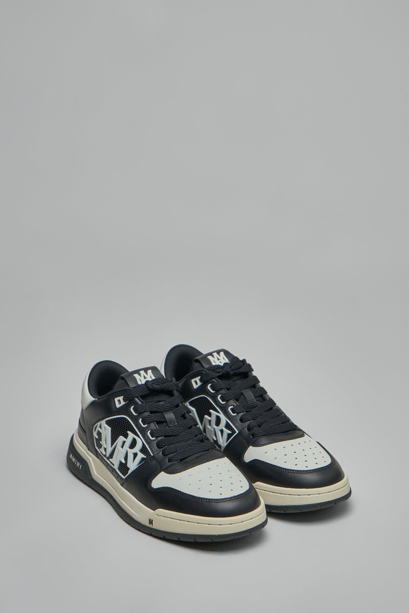 Classic Low Sneakers