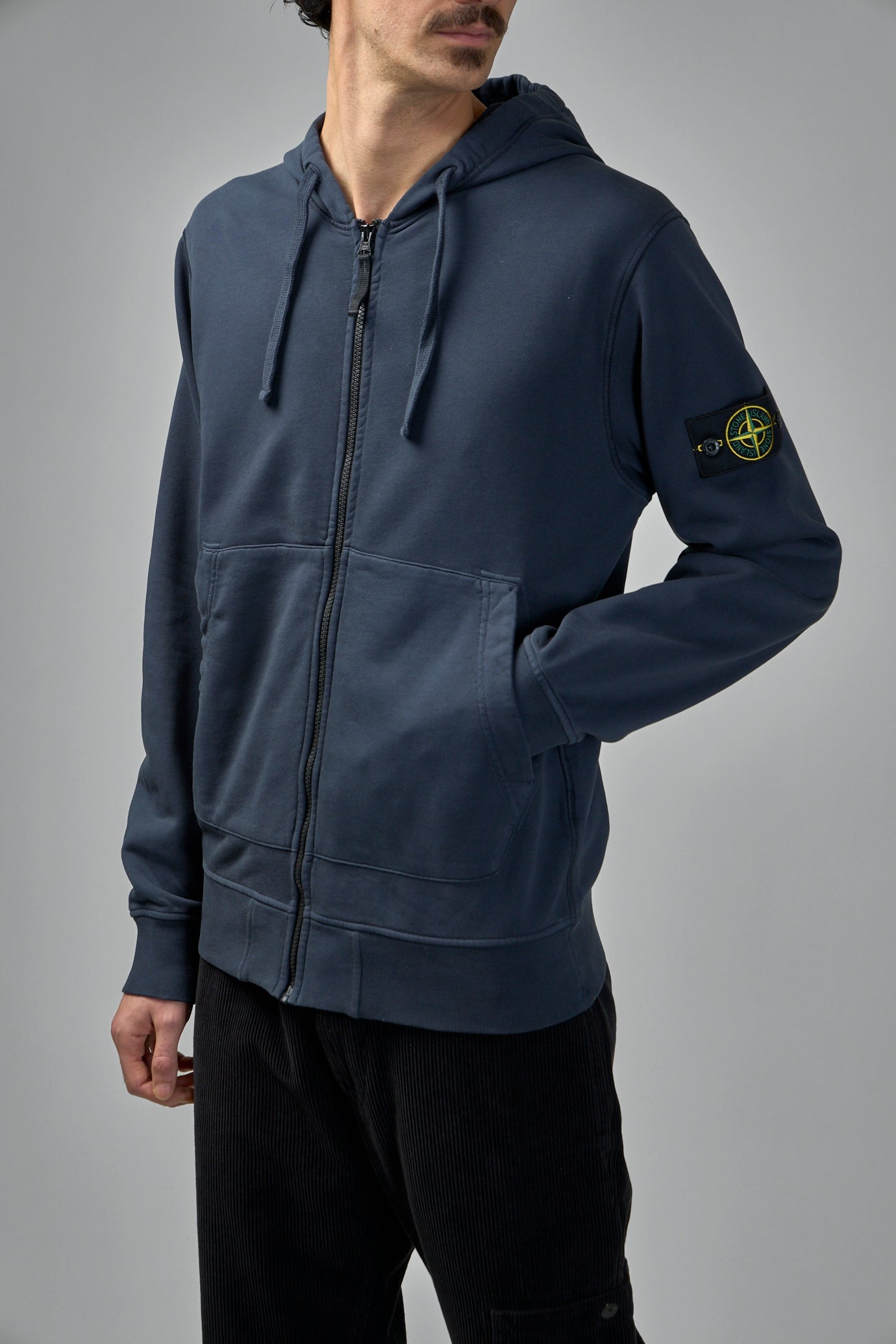 Hooded Zipper-Up Sweatshirt