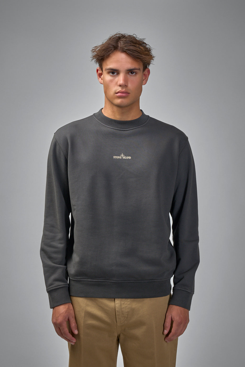 Hooded Sweatshirt with Pouch Pocket
