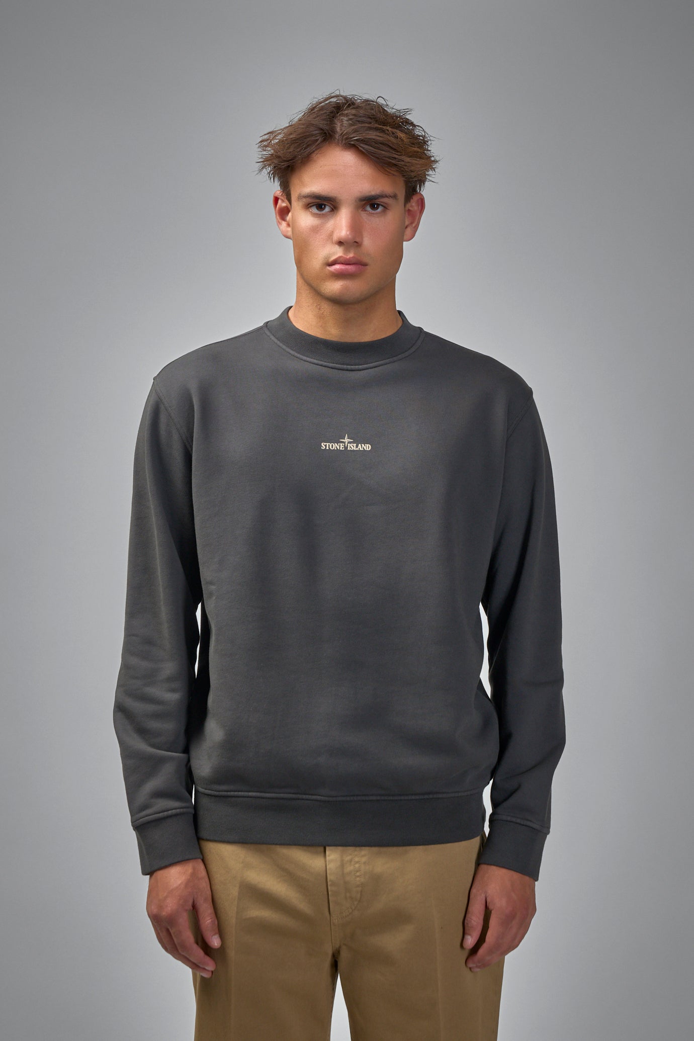 Hooded Sweatshirt with Pouch Pocket