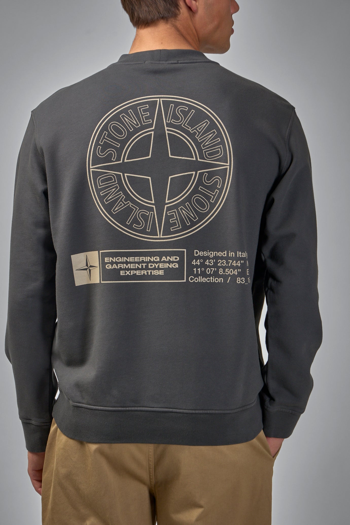 Hooded Sweatshirt with Pouch Pocket