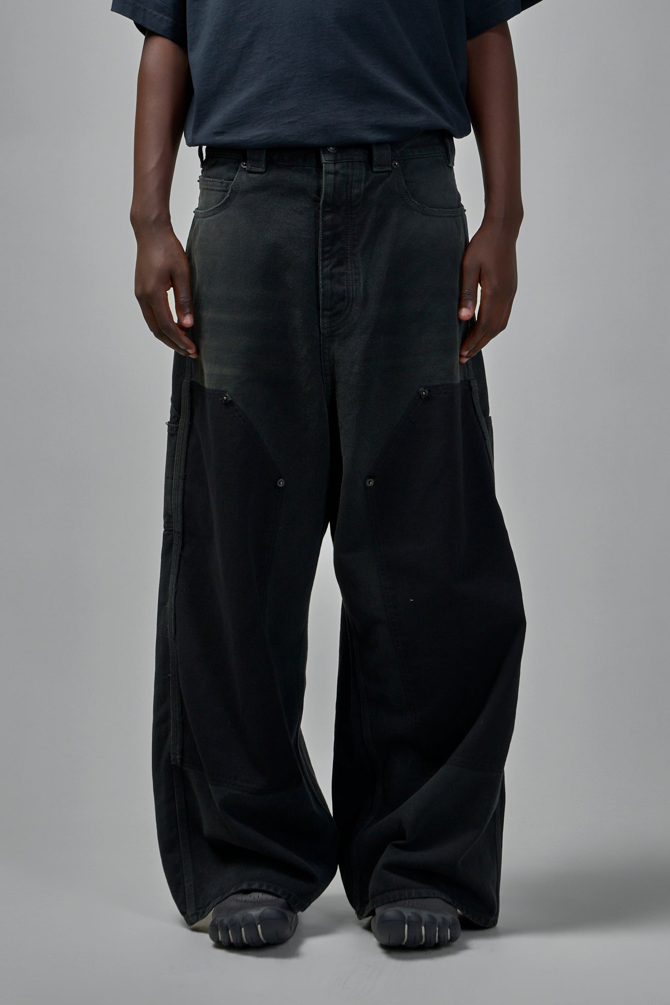 Ripped Off Baggy Pants