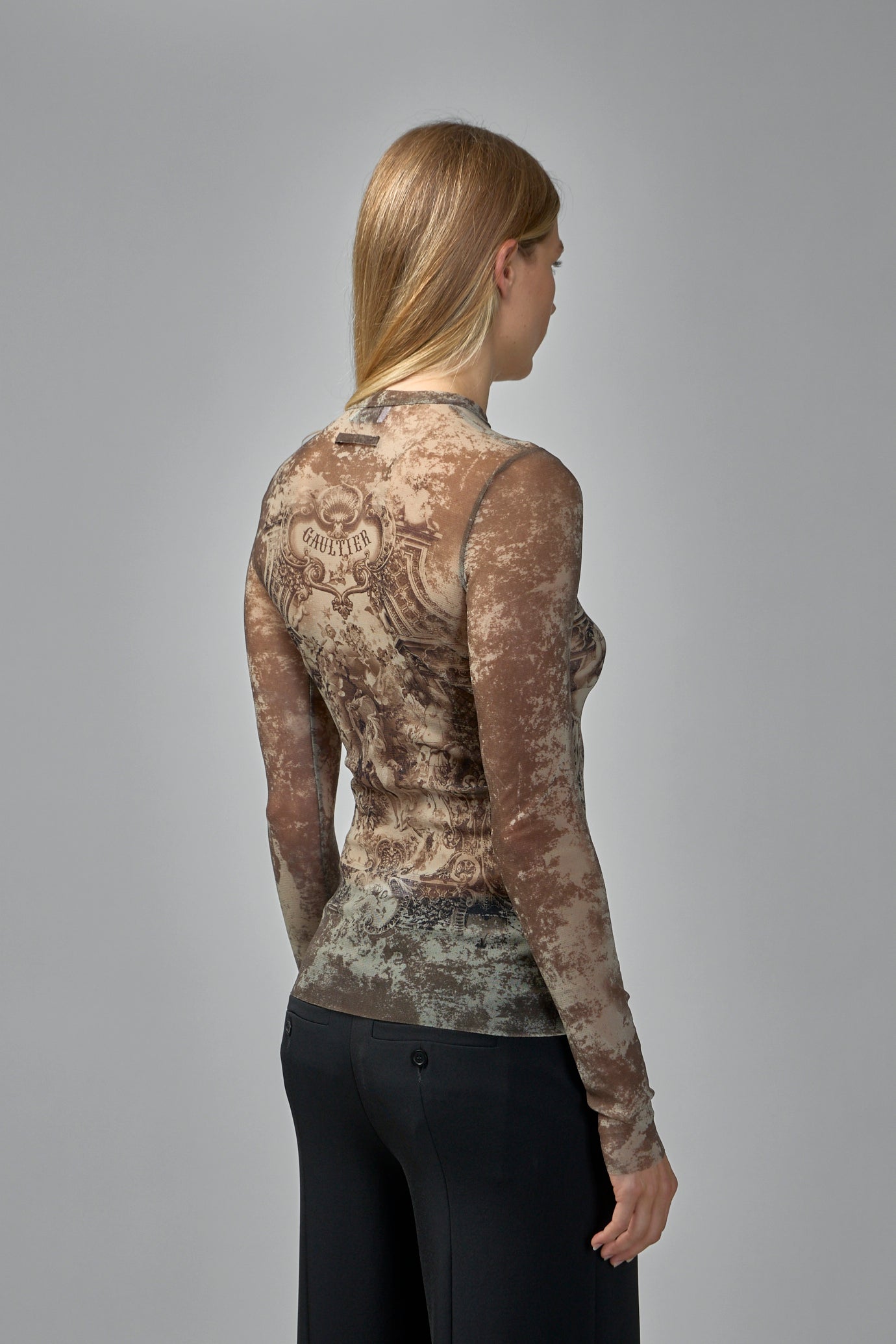 Médaillon Mesh Long Sleeve Top