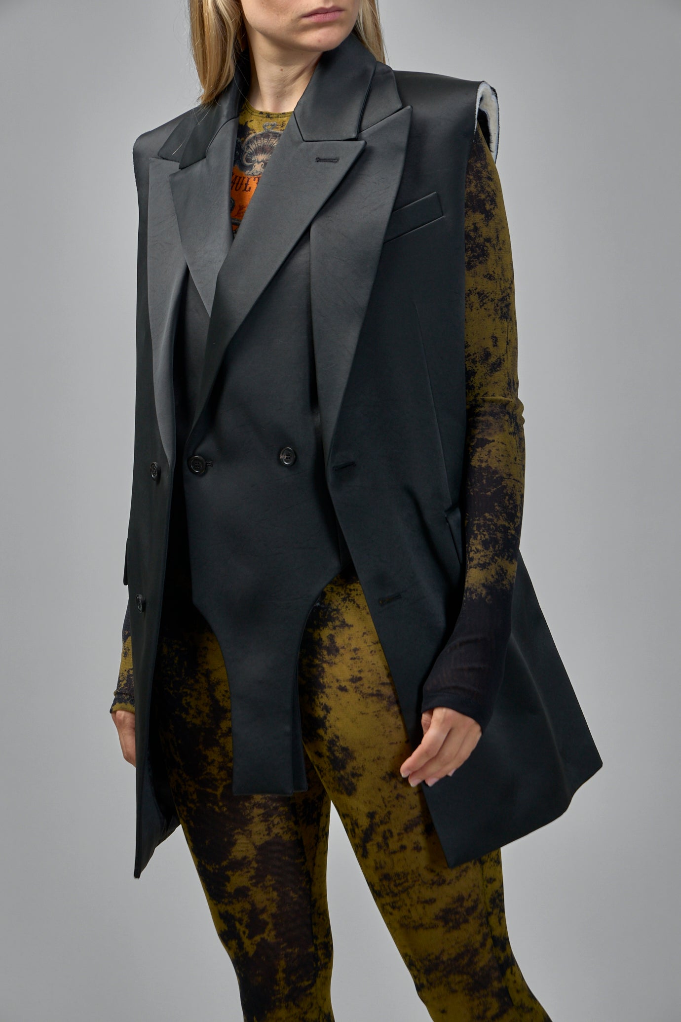 Double-Layer Sleeveless Jacket