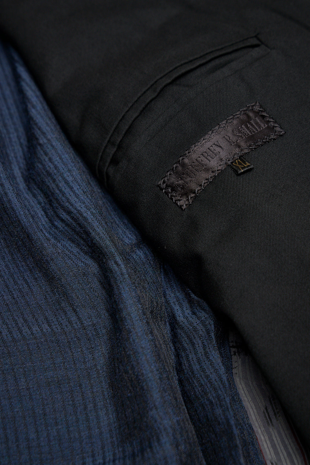 3-button Single-breasted Peak-lapel, Hand Pad-stitched Jacket