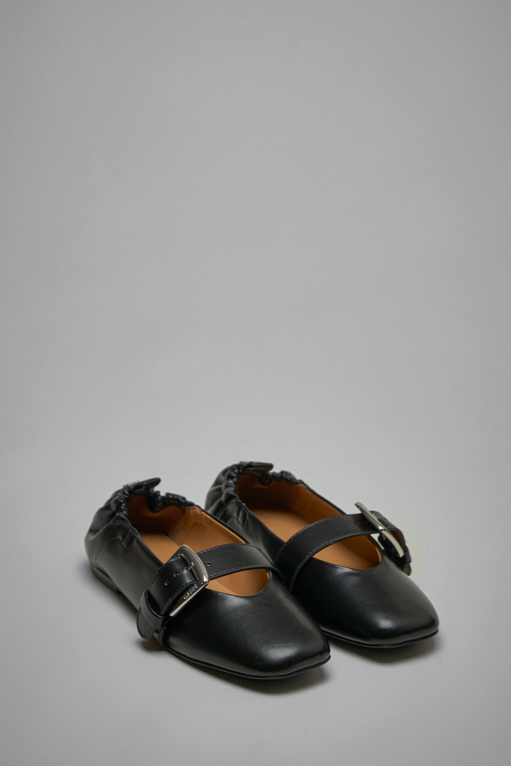 Oleatex Lace-Up Ballerinas