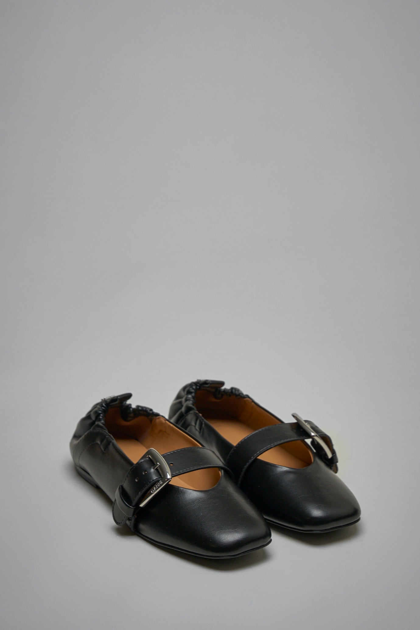 Oleatex Lace-Up Ballerinas