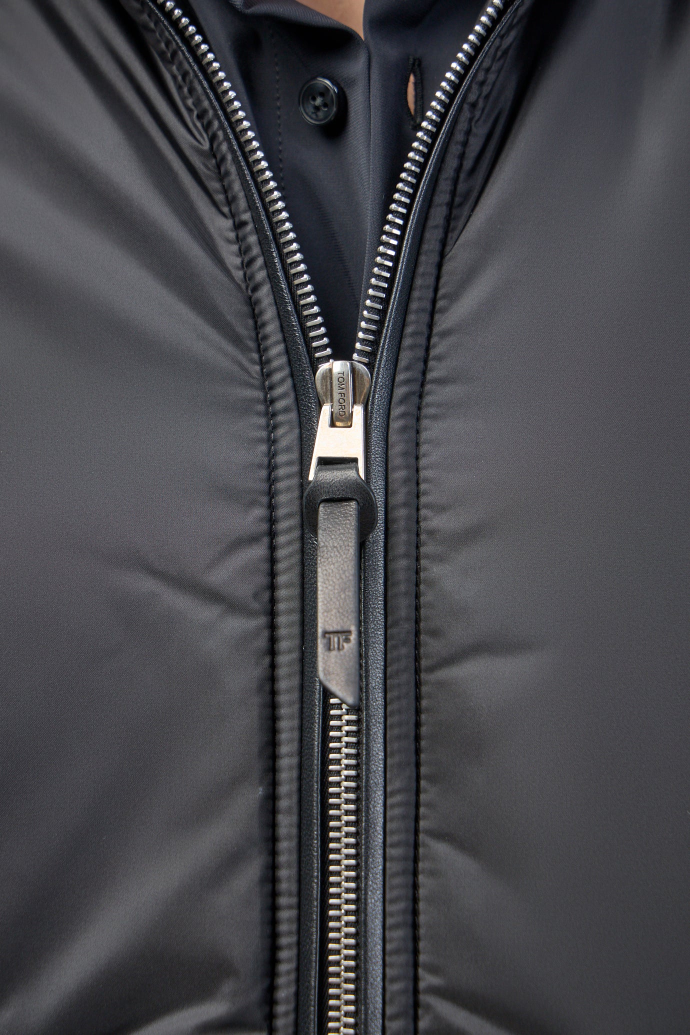 Light Nylon Merino Zip Through