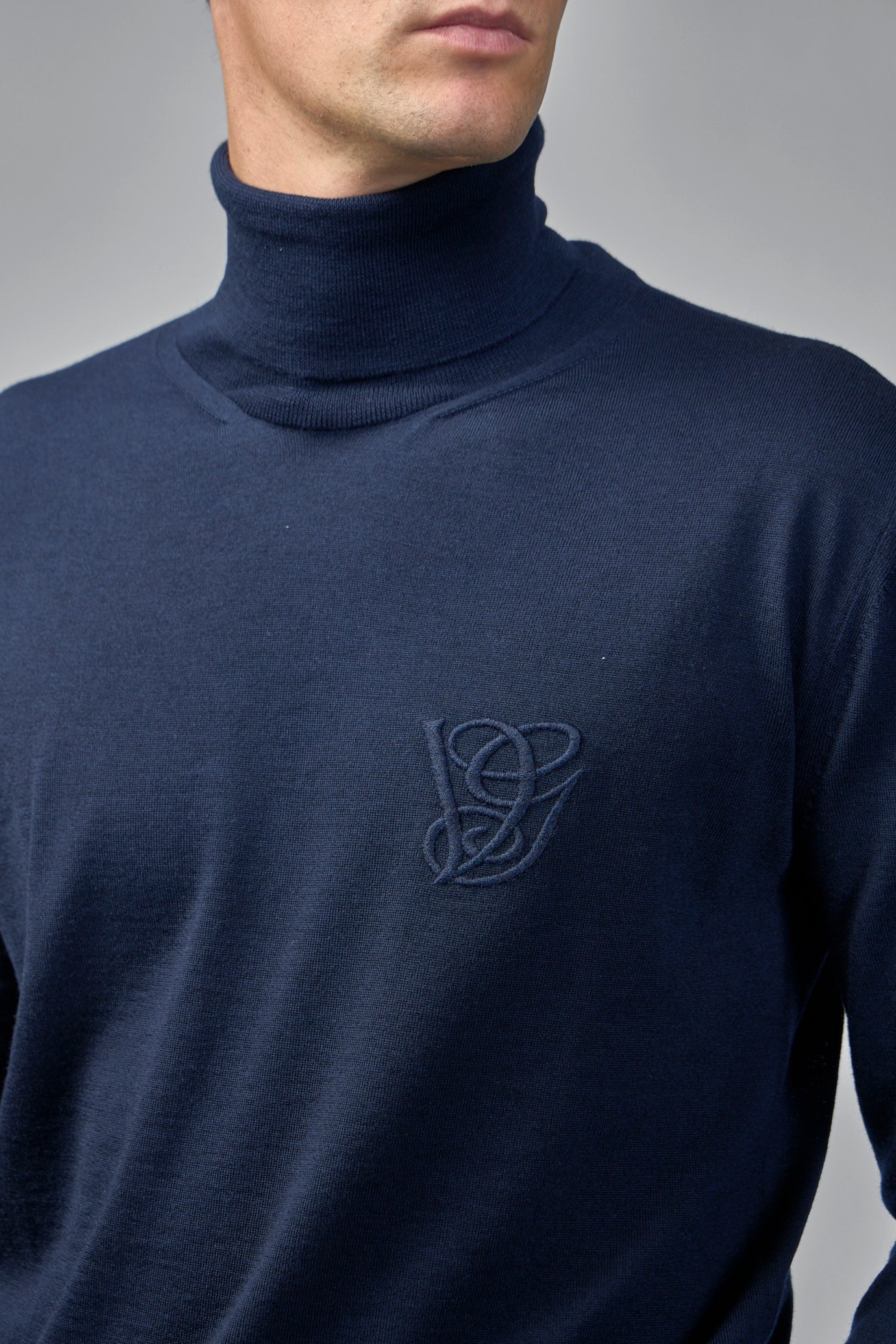 Turtleneck with VG Embroidery