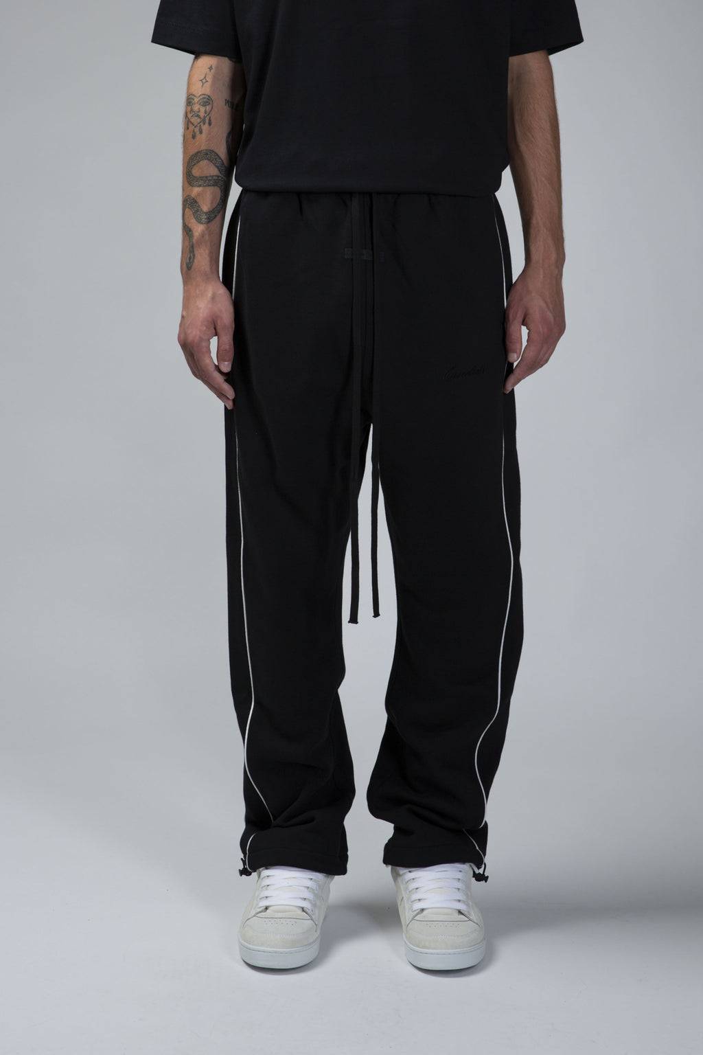 Relaxed Fleece Sweatpant With Piping