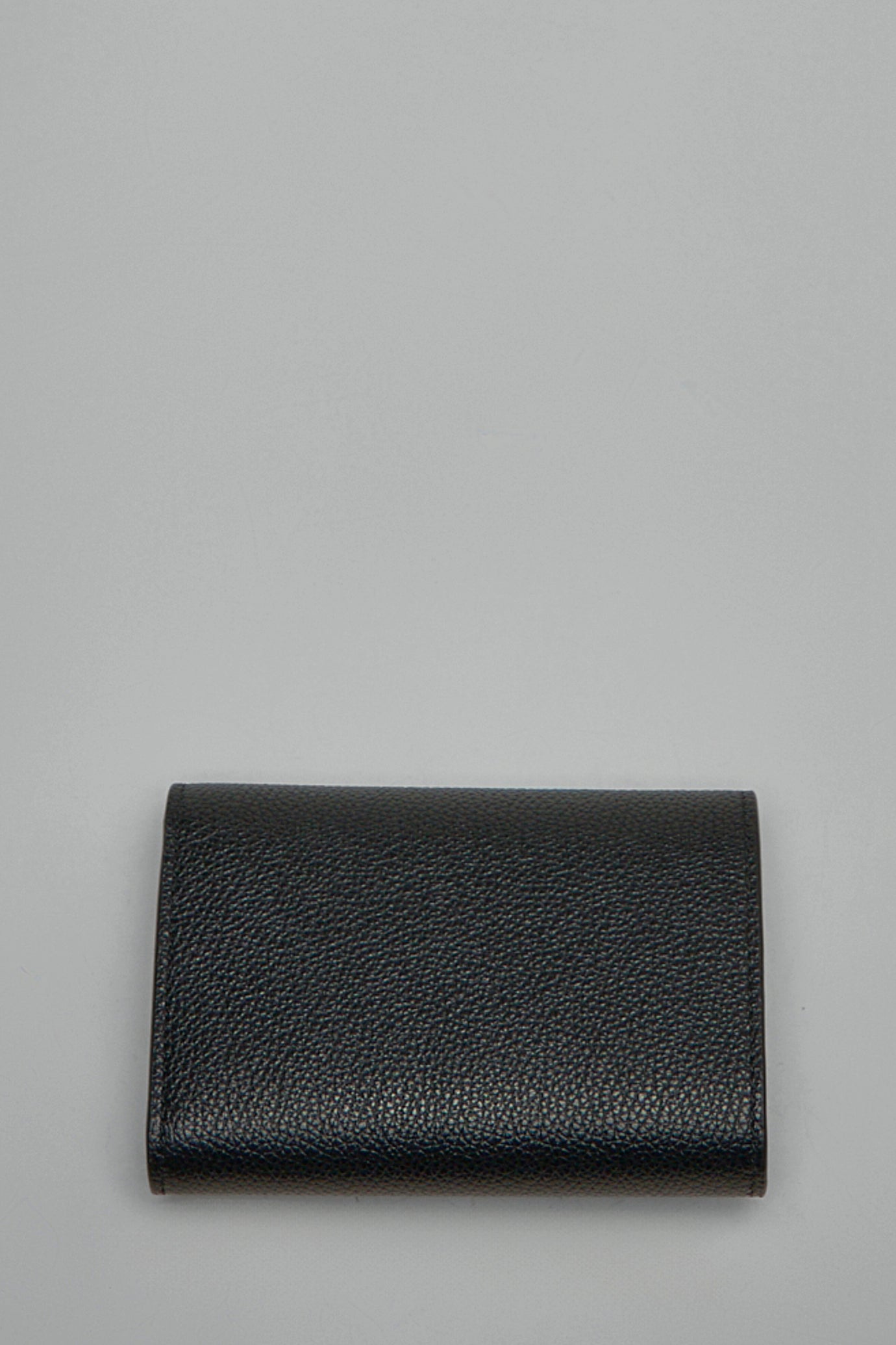 Pebble Small Vertical Wallet