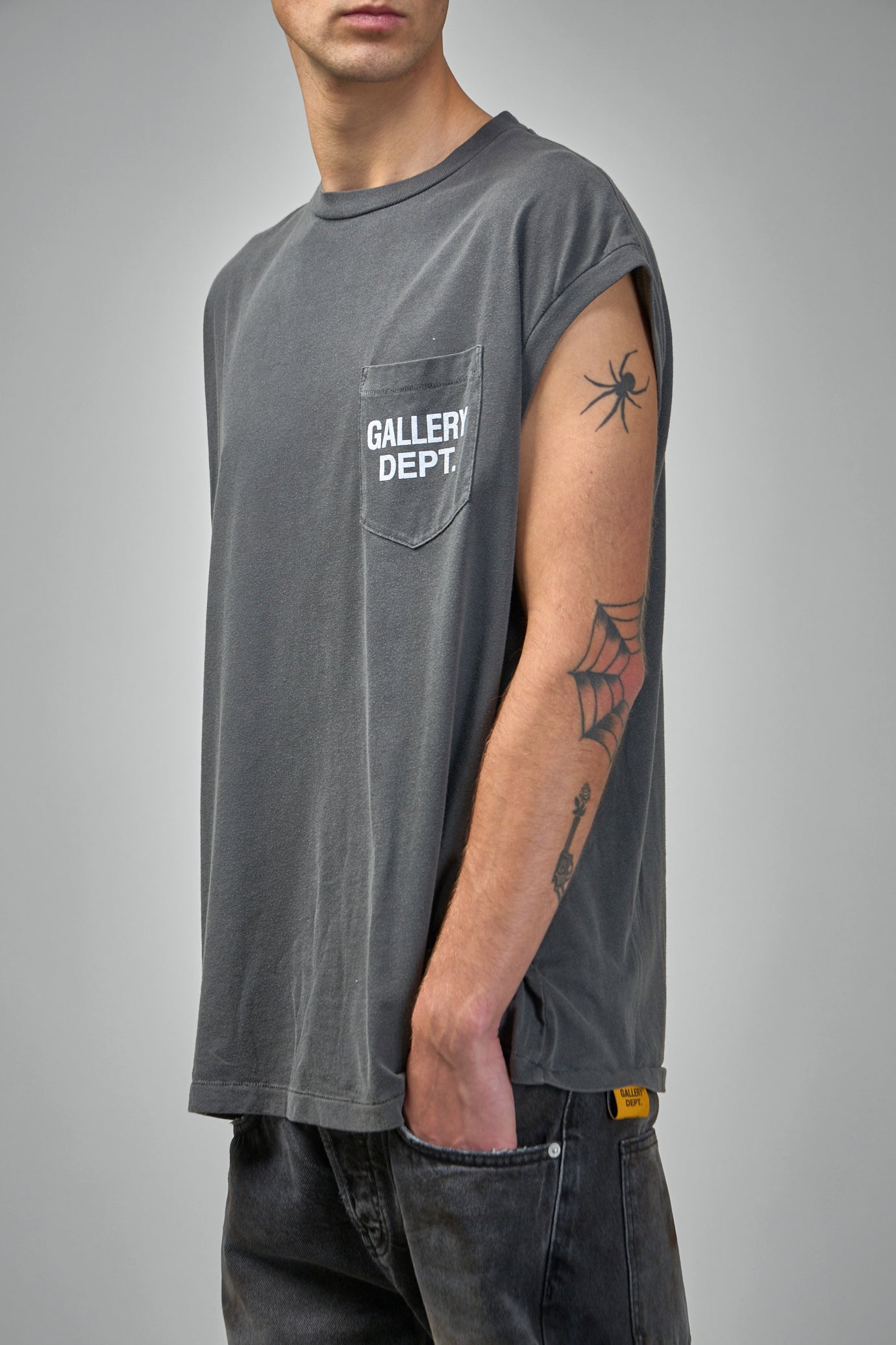 Augi Sleeveless Tee